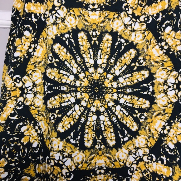 VANS YELLOW AND BLACK ABSTRACT DRESS - Picture 6 of 8